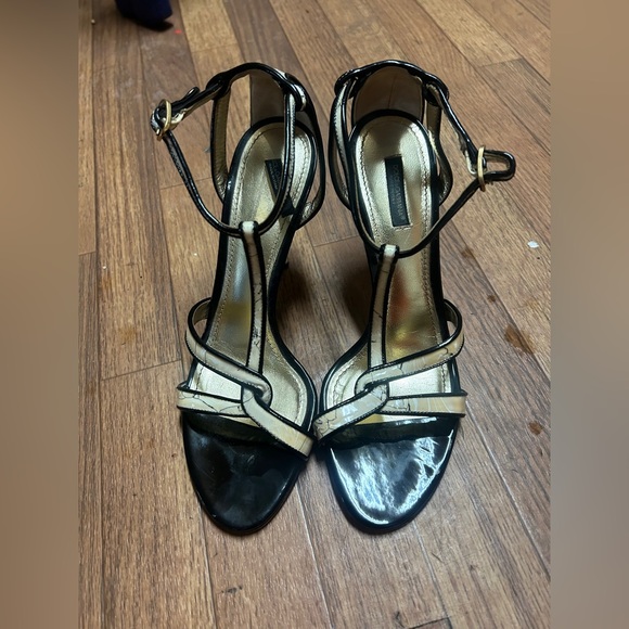 Dolce & GabbanaElegant Black and Gold Strappy Heels